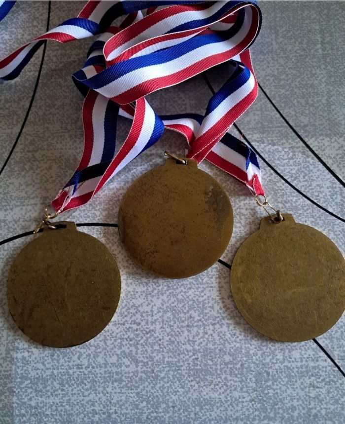 Lot médailles sportives - photo numéro 7