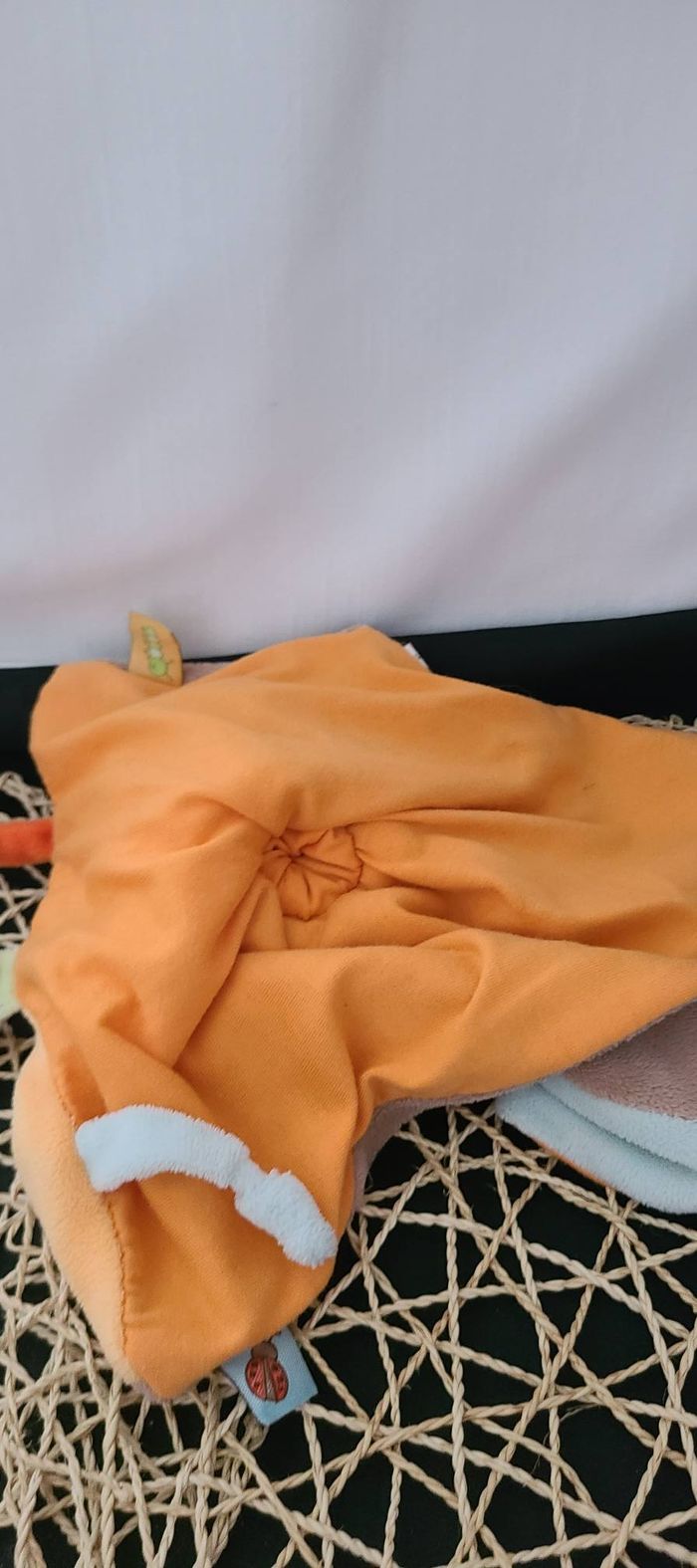 Doudou plat hérisson NATTOU Little Garden marron bleu orange foulard - photo numéro 3