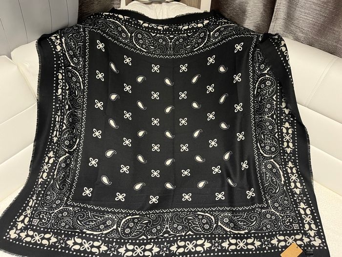 Écharpe, style kujten