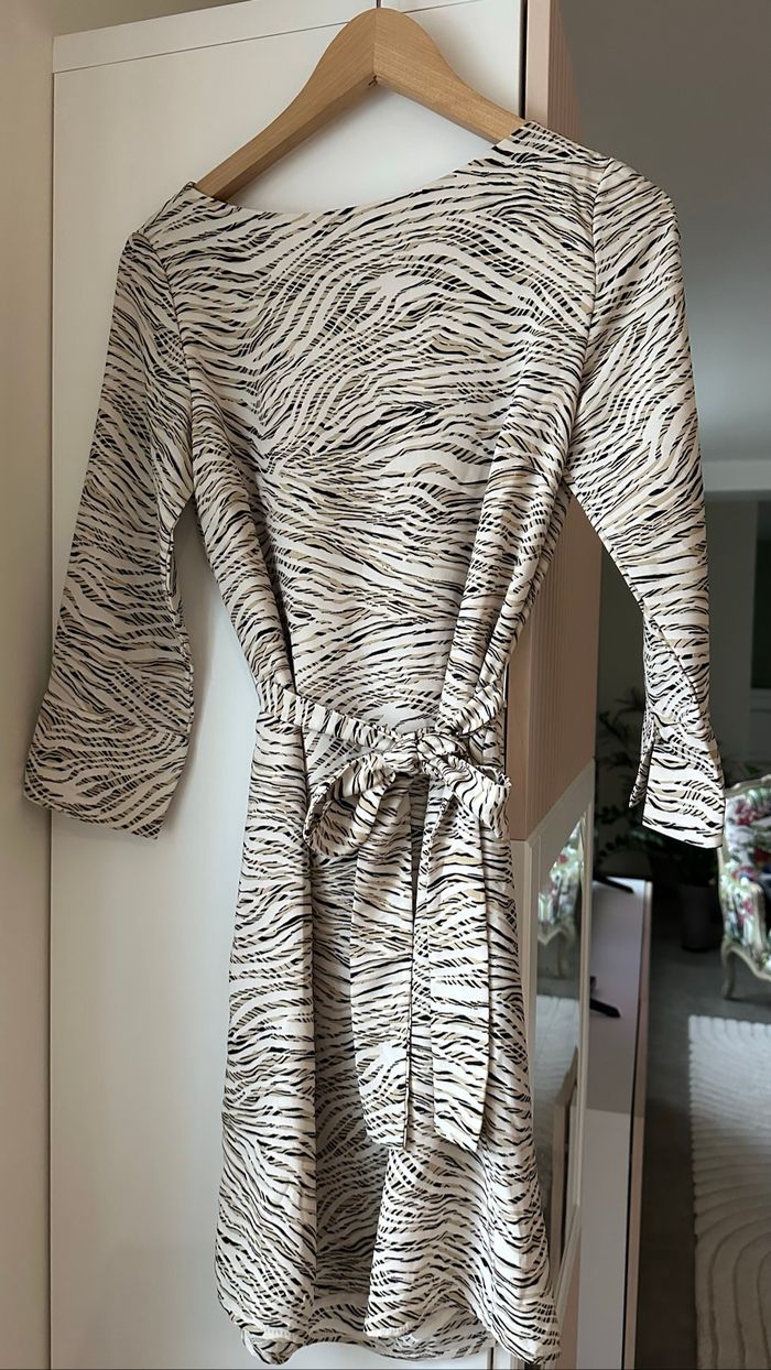 Robe fluide zèbre H&M