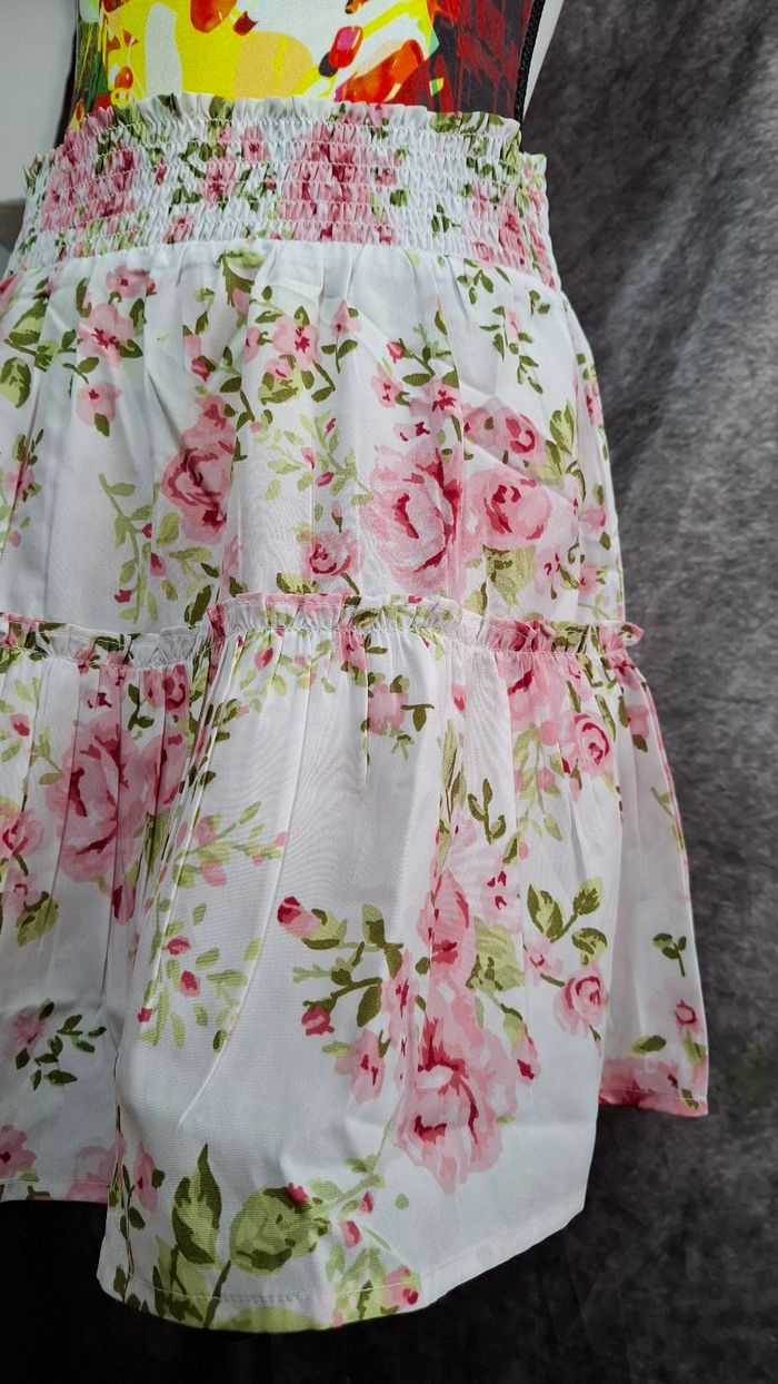 Jupe short fleurs romantique printemps Terranova - photo numéro 5
