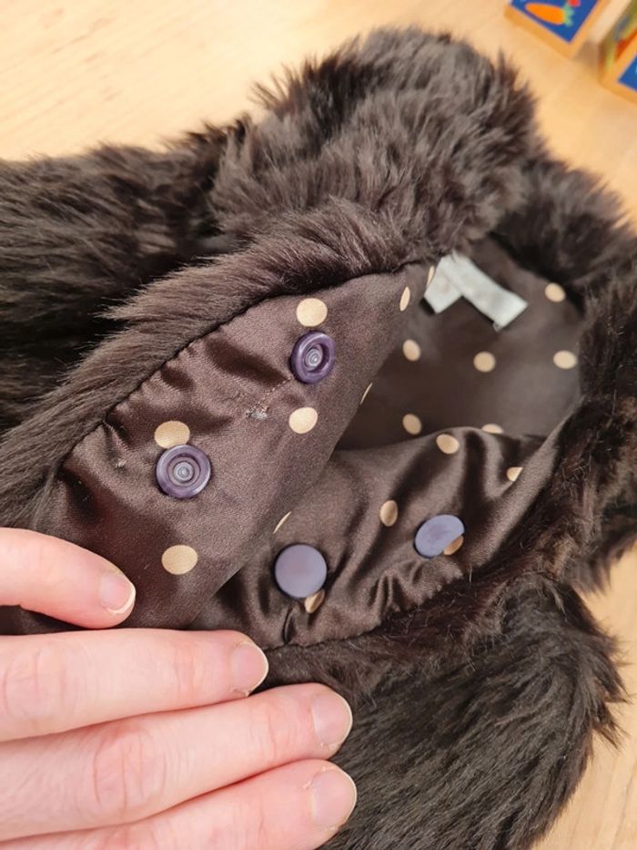 Gilet sans manche en fausse fourrure taille 3 mois - photo numéro 4
