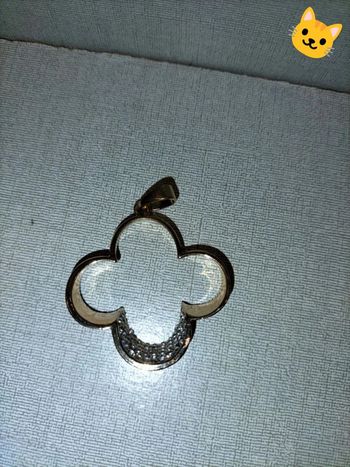 Pendentif fleur brillant