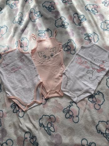 Lot bodies bébé fille NEUF