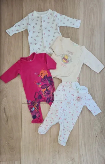 Lot pyjamas fins 1 mois