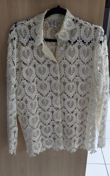 Chemise en dentelle