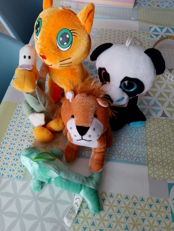 Lot peluches - photo numéro 2
