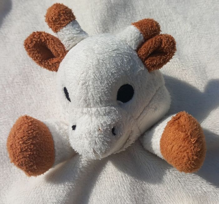 Beau doudou Sophie La Girafe 🦒 - photo numéro 3