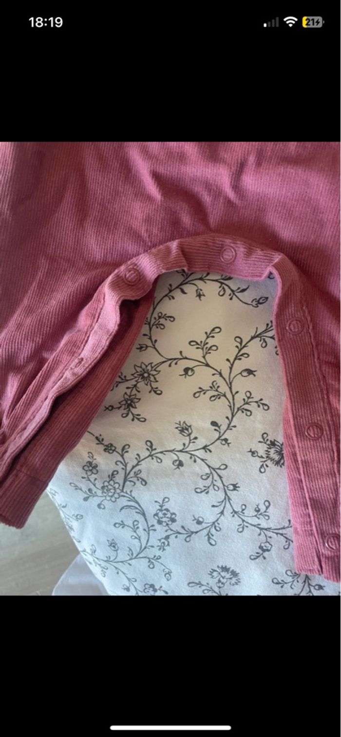 Ensemble salopette côtelé framboise et tee shirt manche longues fleuri bébé - photo numéro 6