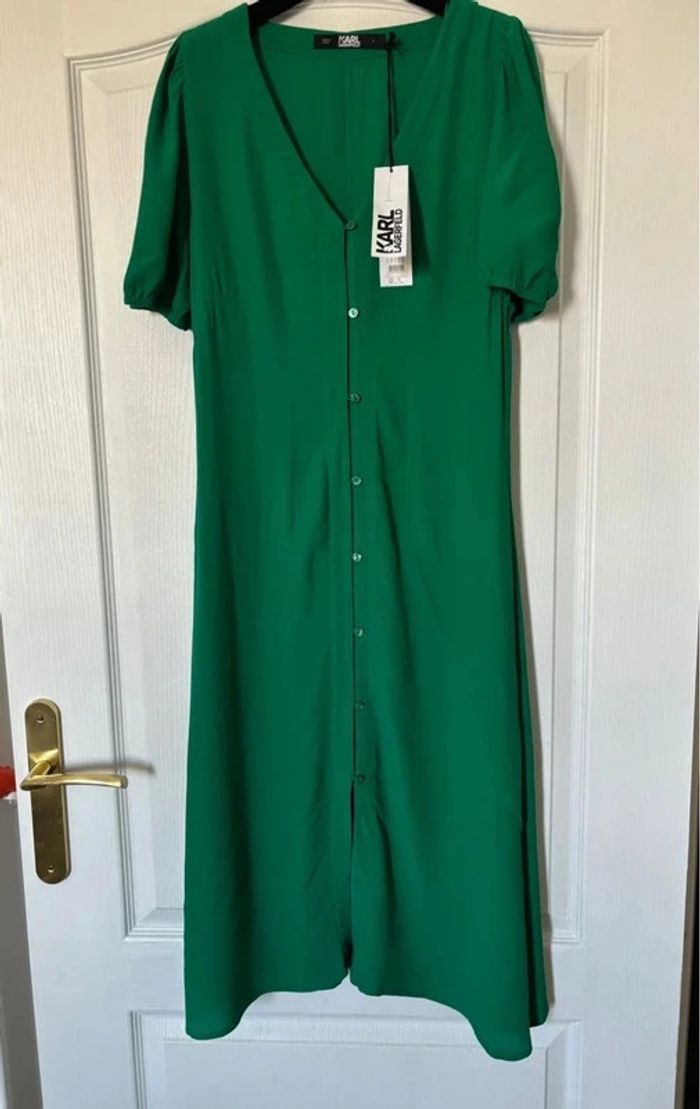 Robe pour femme taille M 100% Viscose Karl Lagerfeld 279€ - photo numéro 2