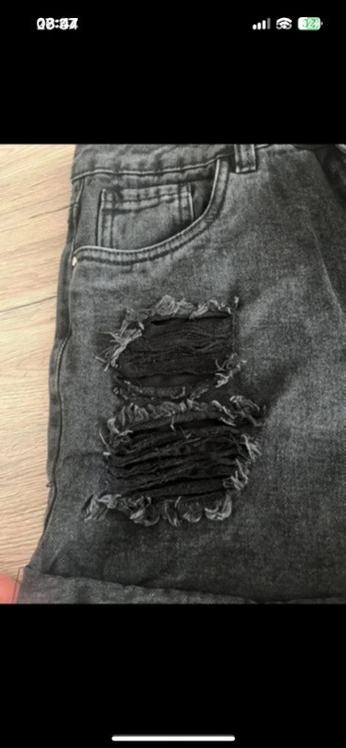 Short en jean noir Taille L - photo numéro 3