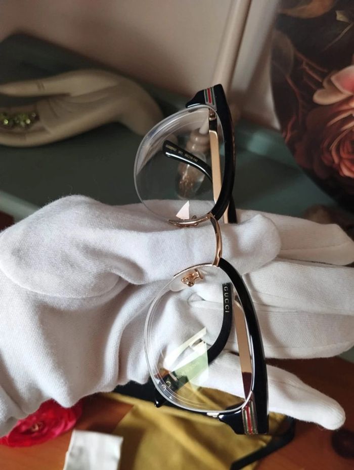 🌹Très Chic Monture Gucci Black & Gold 🌹 - photo numéro 7