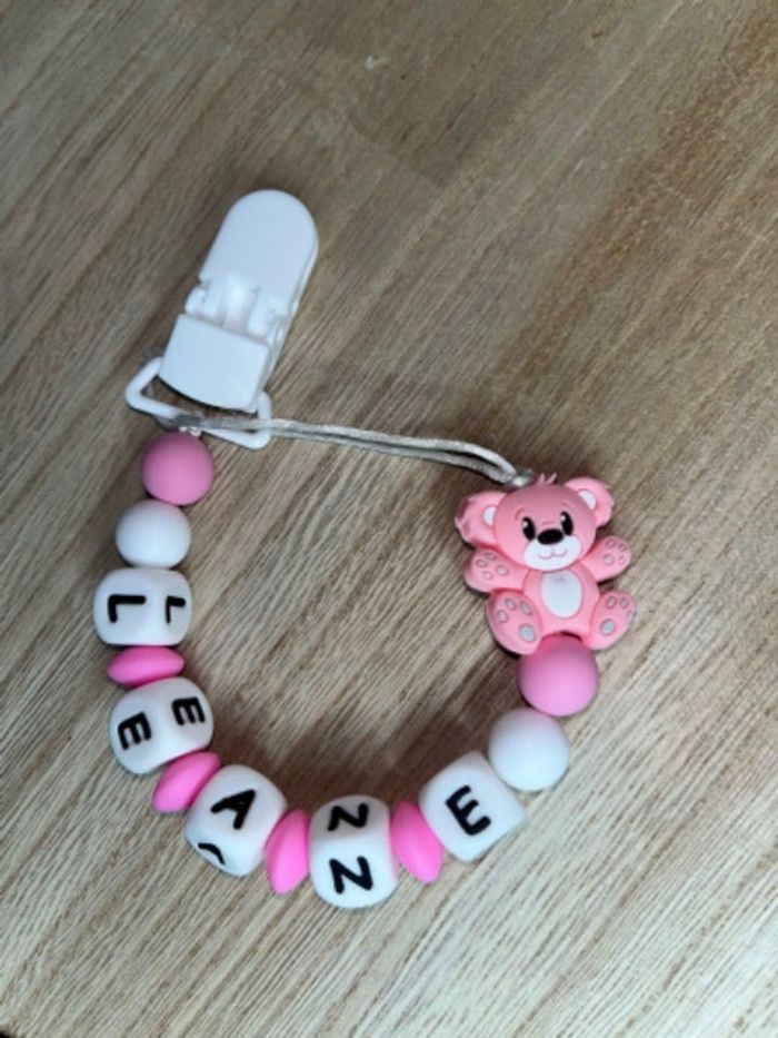 Attache tétine personnalisé