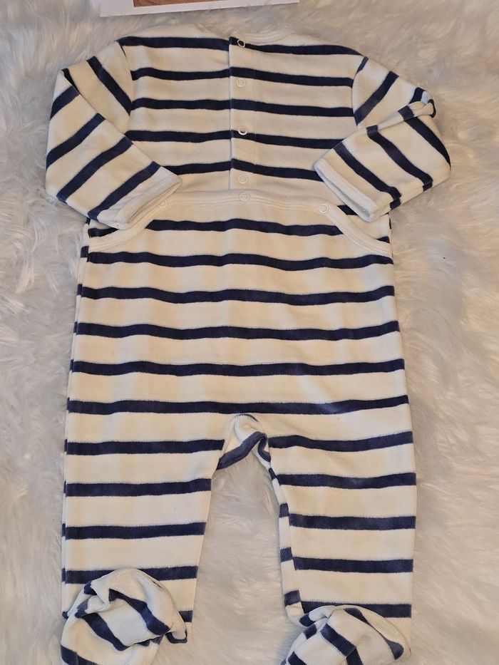 NEUF (non porté)🏷 🤩😍💙 superbe pyjama 12 mois roi lion  mixte 💙😍🤩 - photo numéro 4