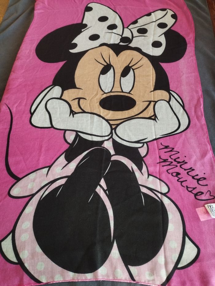 Foulard écharpe Neuve Disney - photo numéro 3