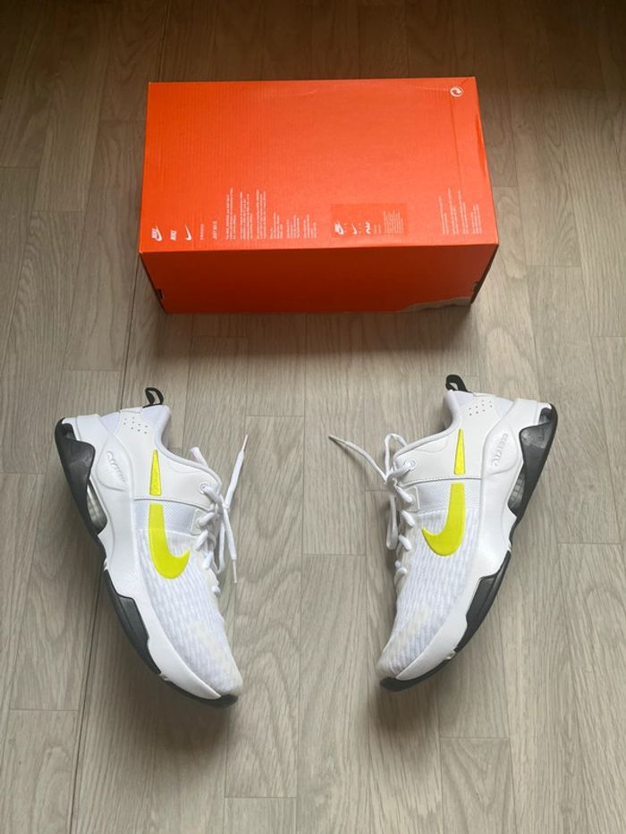 Chaussure Nike air zoom Bella 6
