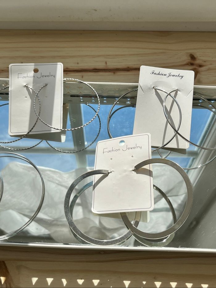 Lot grandes créoles coloris argenté La Modeuse TBE 🪩 - photo numéro 3