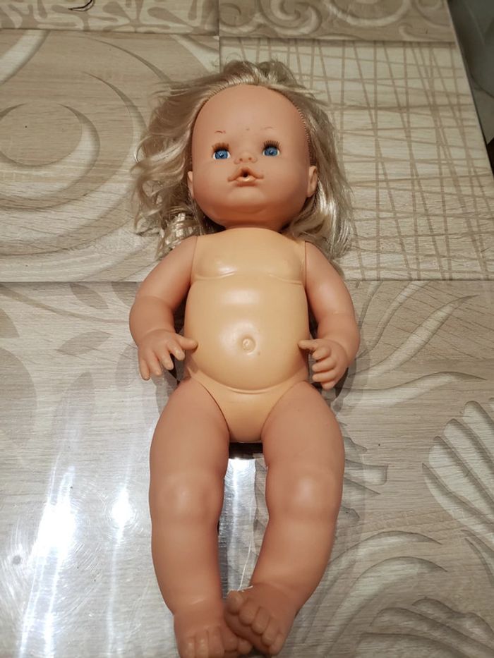 Poupée fille de 38 cm