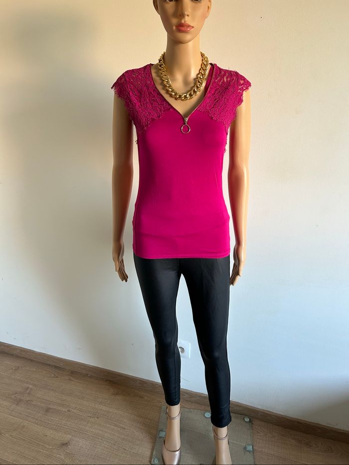 Haut rose fuchsia avec dentelle Morgan taille XS TBE - photo numéro 3