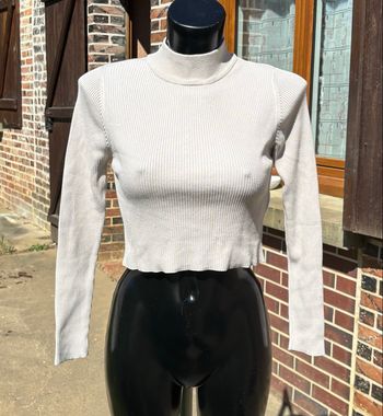 🤍Crop top blanc crème côtelé Pull & Bear – Taille M (38)
