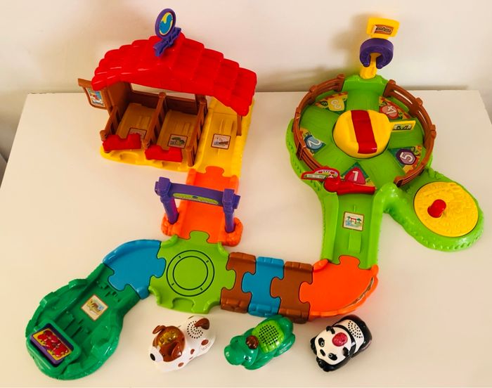 Poney club et trois Tut Tut Animo Vtech