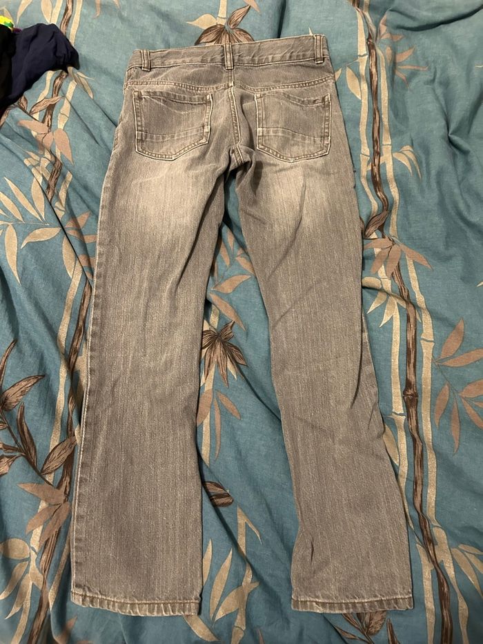 Jeans / pantalon gris kiabi 10 ans regular fit - photo numéro 3
