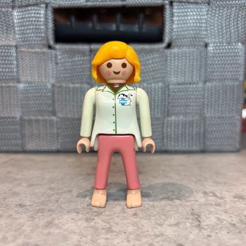 Personnage figurine femme playmobil