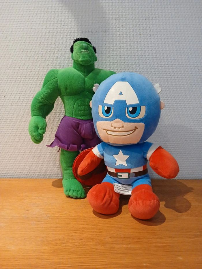 Lot peluche marvel