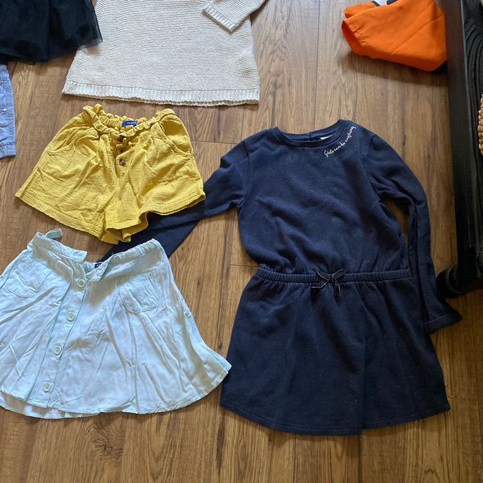 Lot de vêtements fille 8 ans - photo numéro 2