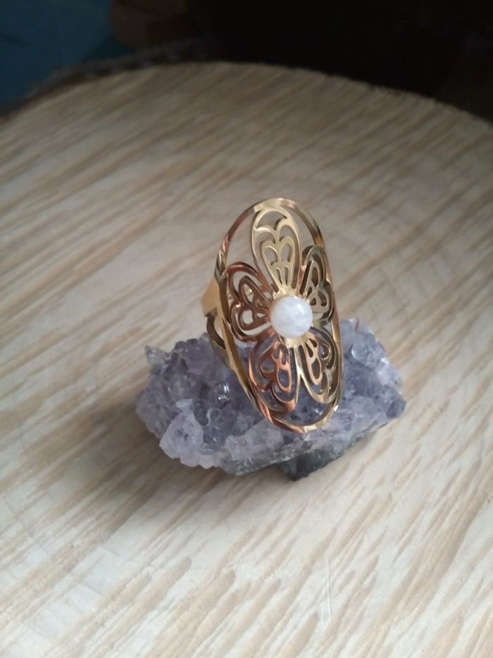 Bague pierre de lune et acier 🤍.
