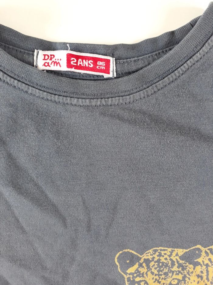 Tee-shirts 2 ans - photo numéro 3