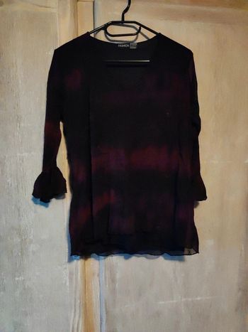Petit haut bordeau et noir transparent avec doublure en dessous