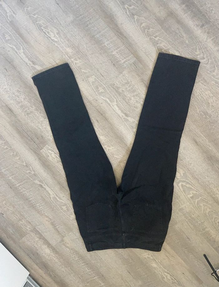 Jean noir - photo numéro 2