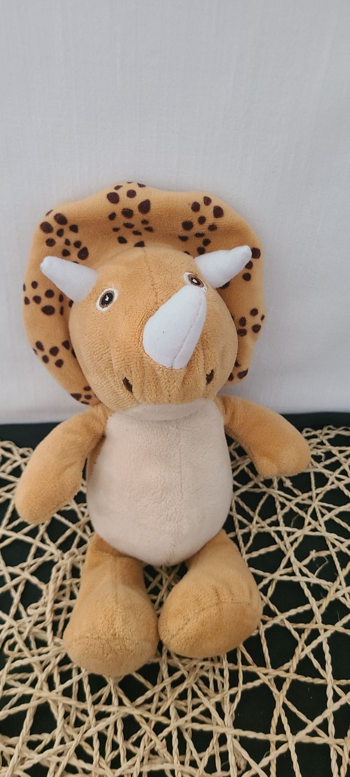 Peluche doudou dinosaure tricératops UK CA beige marron blanc - photo numéro 2