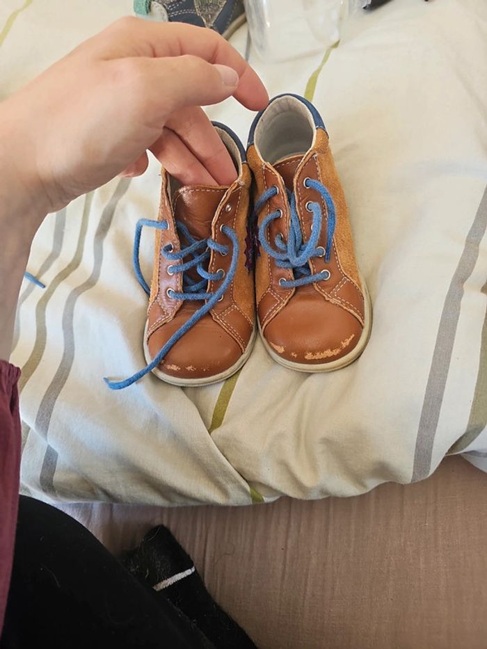 Chaussures taille 23 - photo numéro 2