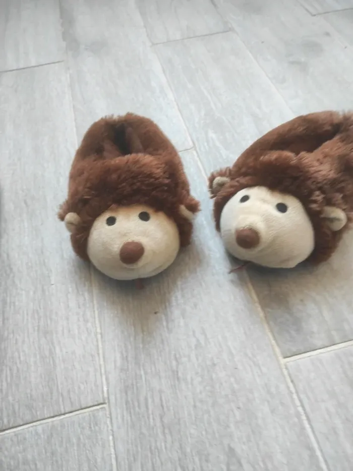 Chaussons taille 30 - photo numéro 3