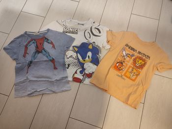 3 t shirts 