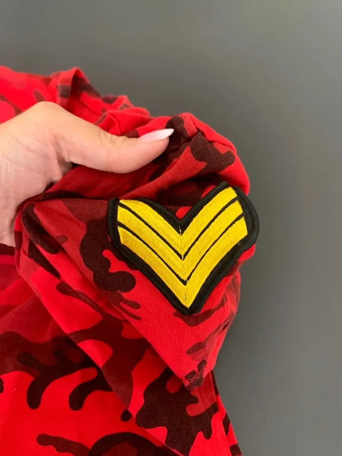 T-shirt oversize army rouge taille L - photo numéro 2