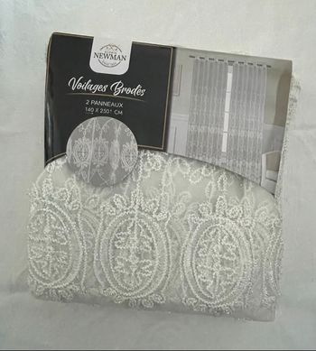 Rideaux voilages brodées