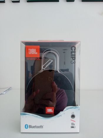 Enceinte clip JBL neuve