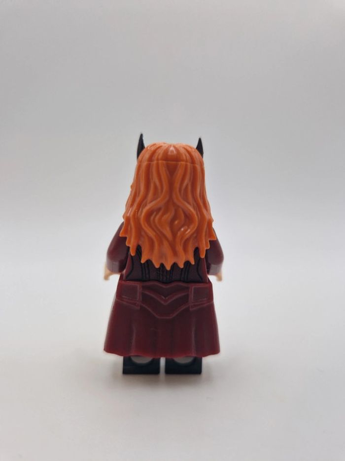 Figurine type lego Wanda sorcière rouge ( Wanda vision ) Marvel - photo numéro 3