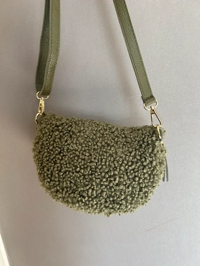 Made in italy sac banane en mouton vert kaki avec 2 bandoulière - photo numéro 7