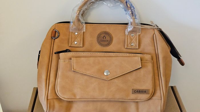 sac à main / bandoulière Crossbody Cabaïa - Modèle Moscou - Taille medium