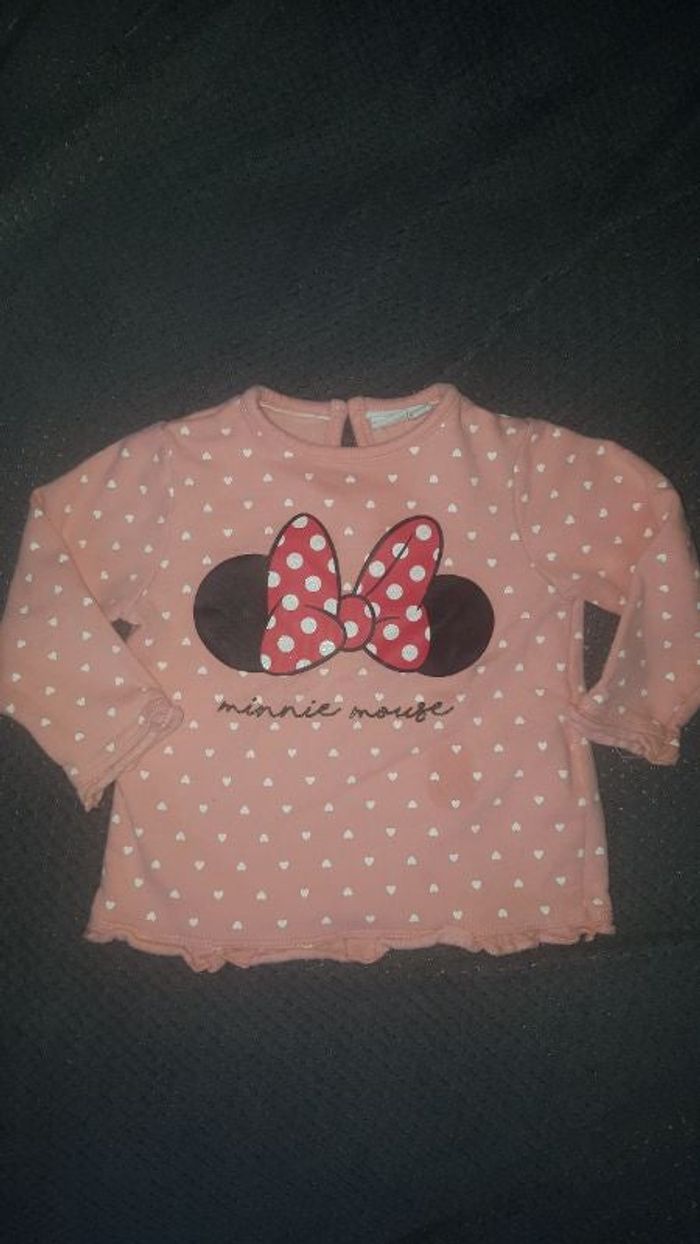 Sweat fille minnie Disney tres bon état