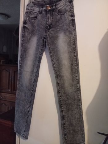 Jean gris noir délavé