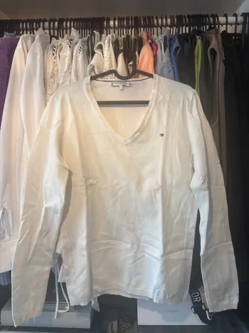 Pull blanc col V