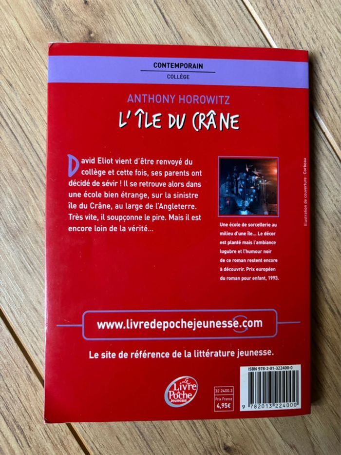Livre l’île du crâne - photo numéro 2