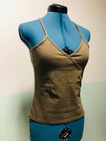 Débardeur kaki dos nu top haut attache dans le cou