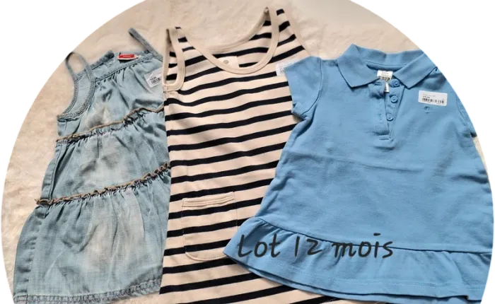 Lot 3 robes taille 12 mois
