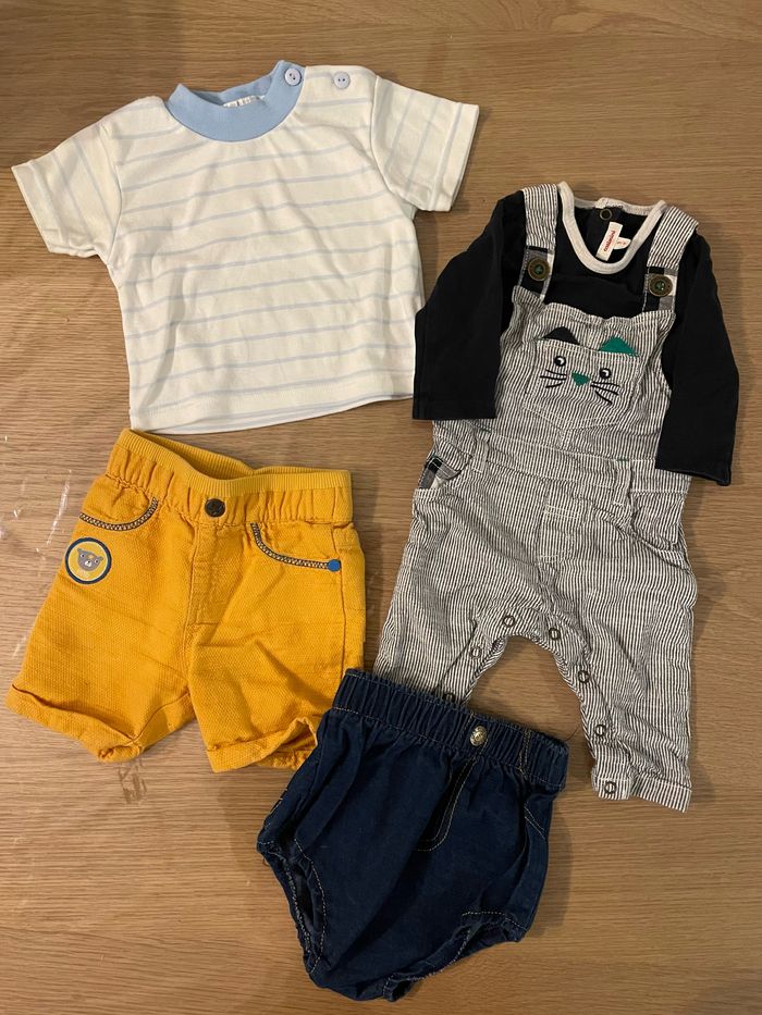 Lot de vêtements short combinaison/salopette
